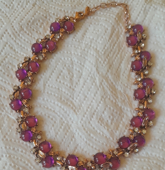Source Unknown Purple Necklace with Elegant Segments - Picture 7 of 7